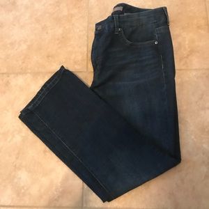 Melissa McCarthy dark denim bootcut $20 firm
